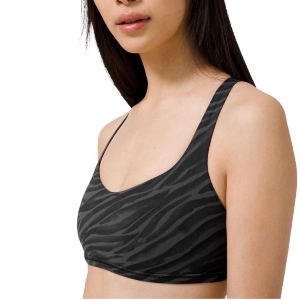 Lululemon free to be wild le tigre sports bra